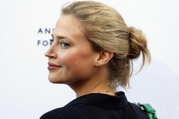 Actress Estella Warren pleads no contest to DU