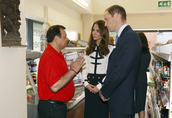 William and Catherine visit Summerfield Community Centre