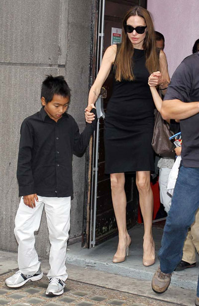 Angelina Jolie inspired to adopt by Tomb Raider