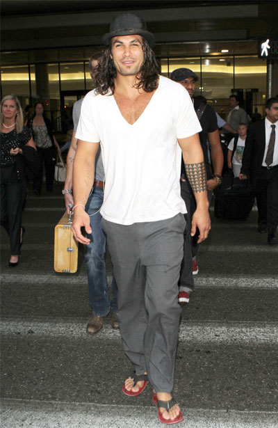 jason momoa doesn"t own a tv