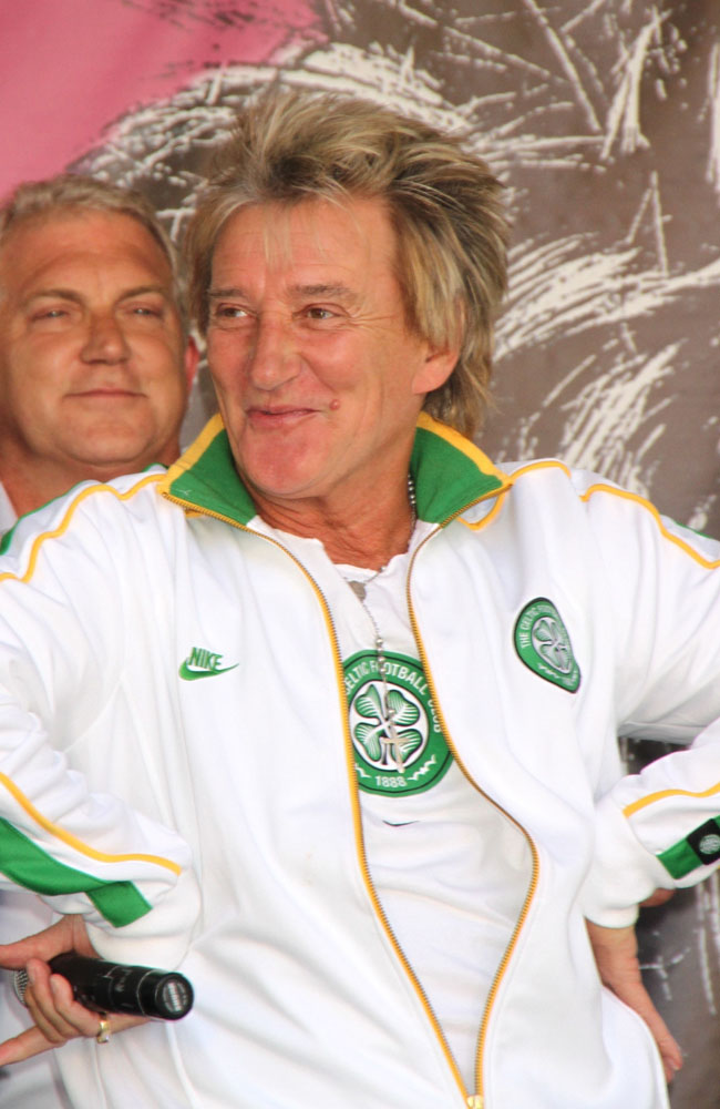 Rod Stewart baths in ice to keep fit