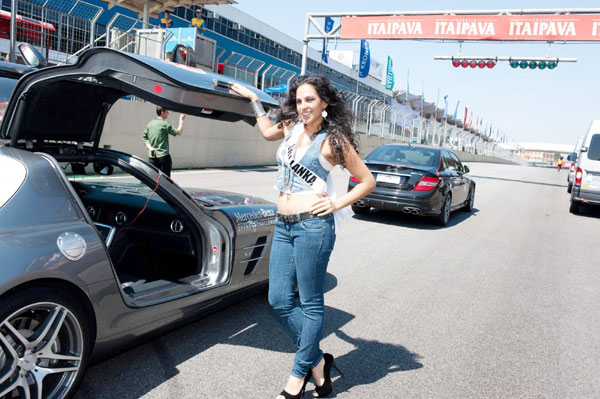 Miss Universe 2011 contestants play football in Sao Paulo