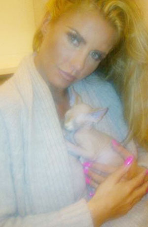 Katie Price gets a bald cat