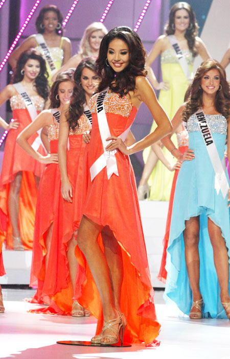Miss China Luo Zilin in Miss Universe 2011 pageant