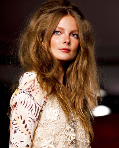Kate Moss attends Mulberry 2012 Spring/Summer collection
