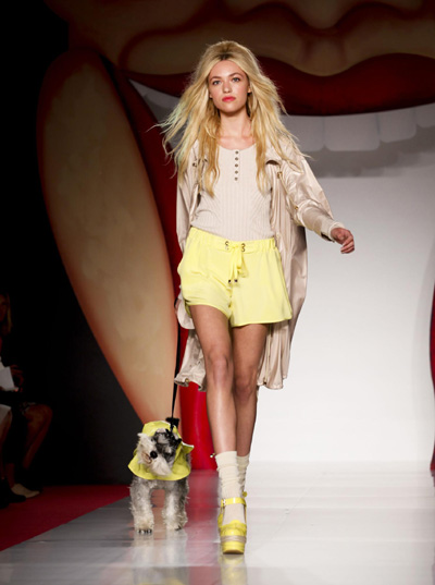 Kate Moss attends Mulberry 2012 Spring/Summer collection