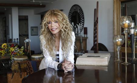 Dyan Cannon book recounts life with Cary Grant