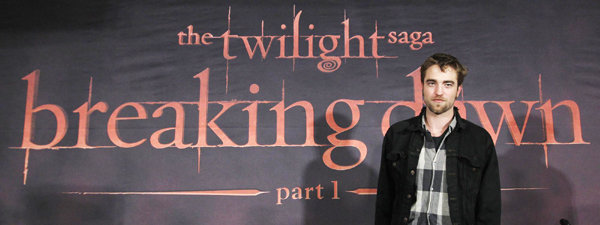 Pattinson promotes 'Breaking Dawn'