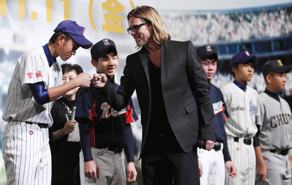 Pitt's 'Moneyball' premieres in Japan