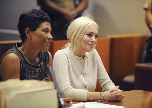 Lohan attends hearing in LA