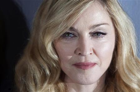 Madonna inks Interscope deal