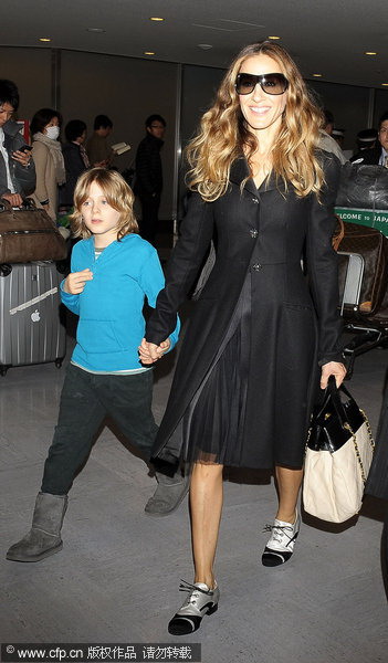 Star Tracks in March:Gwen Stefani takes her boys out