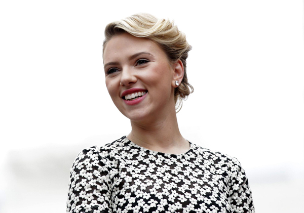 Scarlett Johansson gets a star