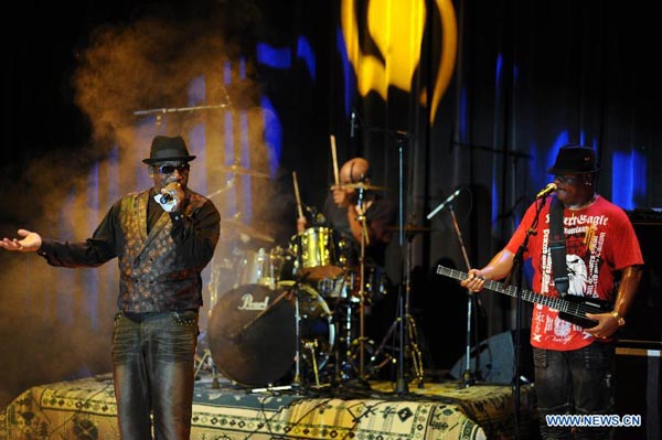 U.S. musician John Lee Hooker Junior holds concert in Algeria