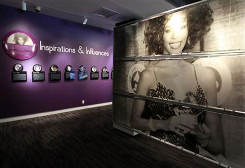 Tribute to Whitney Houston unveiled