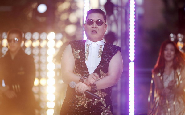 Psy brings 'Gangnam Style' to Sydney