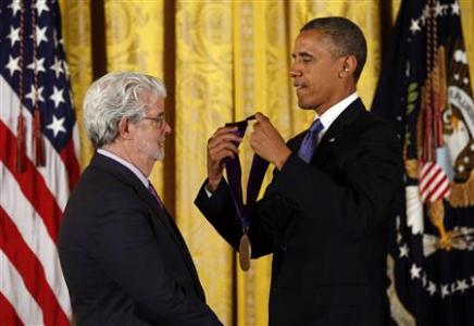 Honoring opera to 'Star Wars,' Obama awards arts medals to 24
