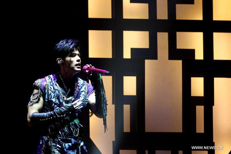 Singer Jay Chou holds concert in Tianjin