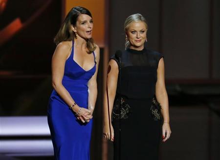 Tina Fey, Amy Poehler return to host Golden Globe Awards