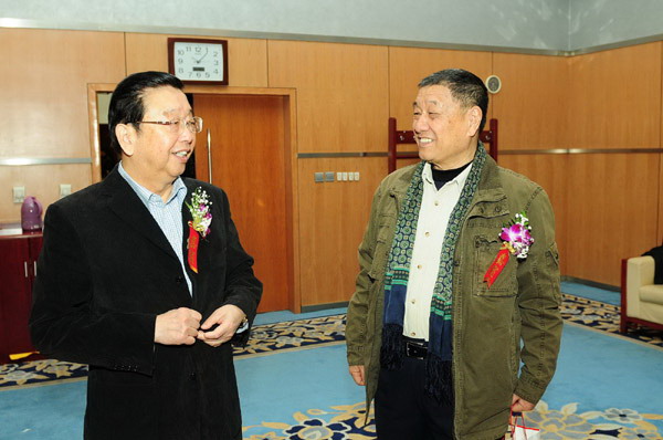 Liu Jianzhong and Ding Yinnan at backstage