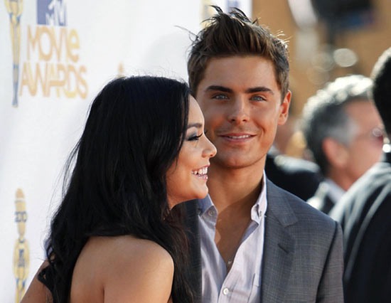 Vanessa Hudgens and Zac Efron attend the 2010 MTV Movie Awards