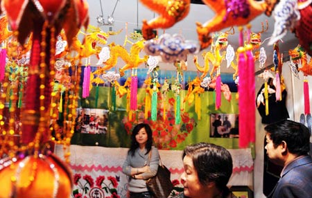 Qinghai folk arts and crafts expo