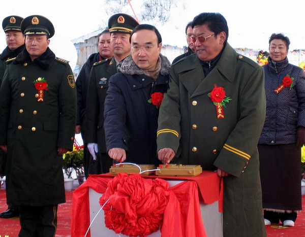 Highway tunnel to Tibet's Metok completed