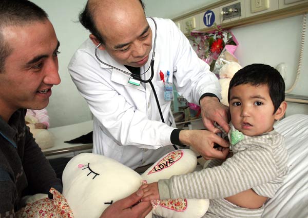 Xinjiang children grateful for free surgery