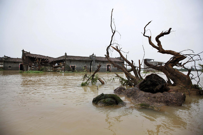 Day-by-day Photos: China flood
