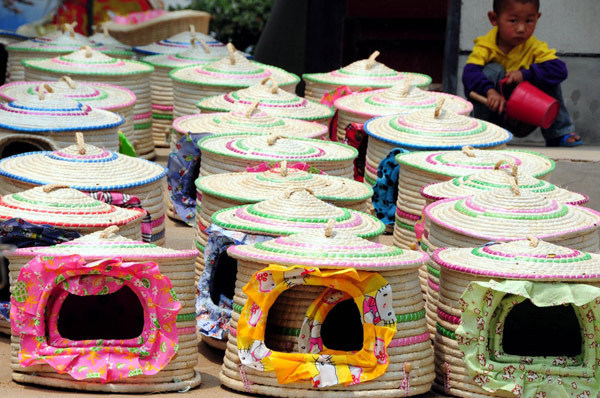 Handicrafts turn wastes into profits