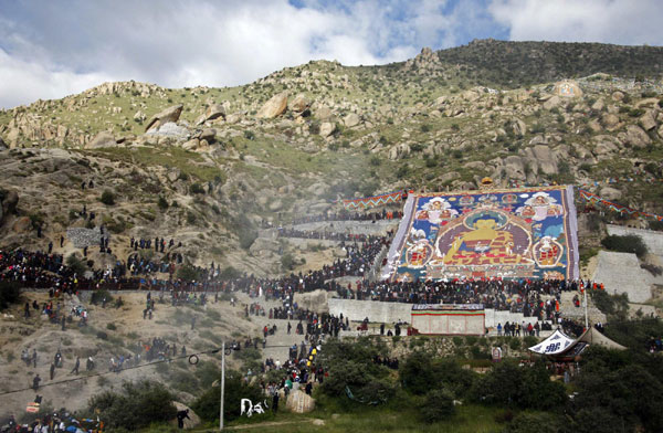 Shoton Festival celebrated in Tibet