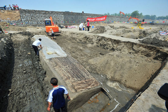 Ancient shipwrecks unearthed in Tianjin