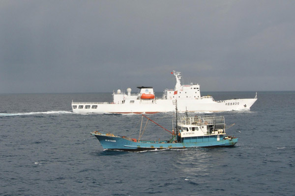 Fishing fleet begins fishing in S China sea