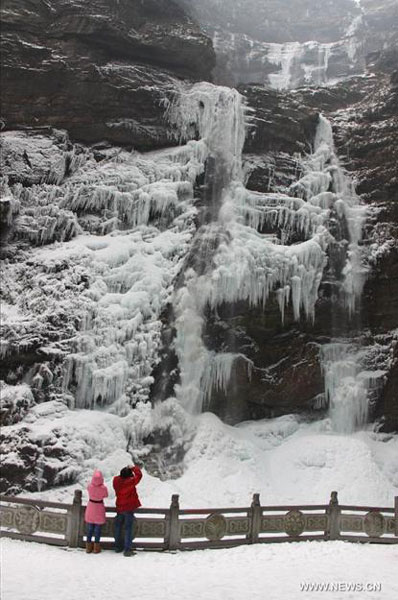 Scenery of frozen waterfall in Lushan Mountain