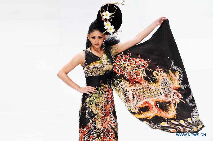 Highlights of Indonesia Fashion Week 2014