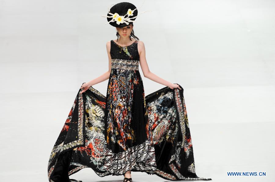 Highlights of Indonesia Fashion Week 2014