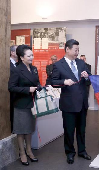 Peng Liyuan visits Europe in style
