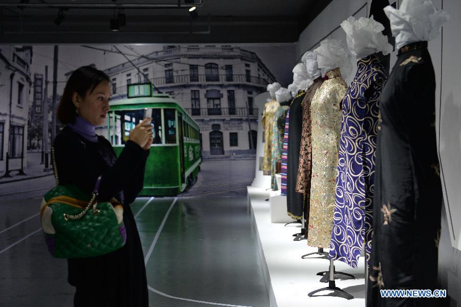 Shanghai-style dress and fashion exhibition