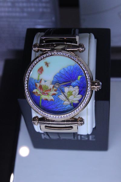 Chinese style on wrists