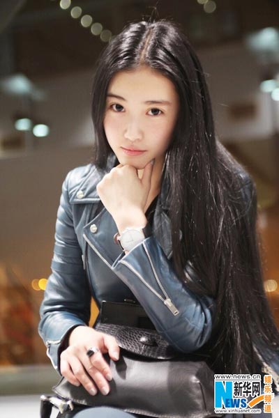 Zhang Xinyuan gets ready for Paris Fashion Week