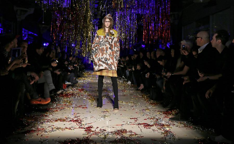 Elie Saab, Vivienne Westwood sparkle at Paris Fashion Week