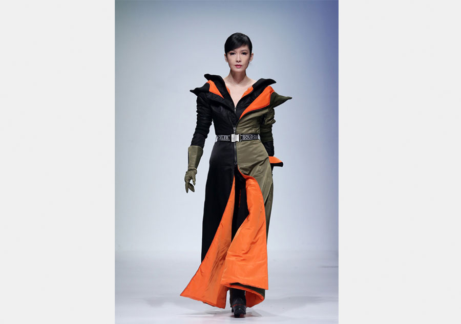 Vivian Chow shines Shanghai Fashion Week