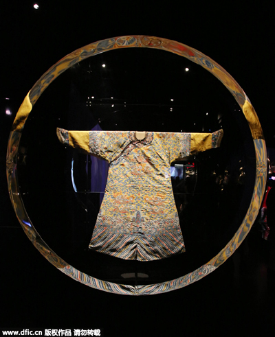 East meets West in exhibition showing Chinese influence on fashion
