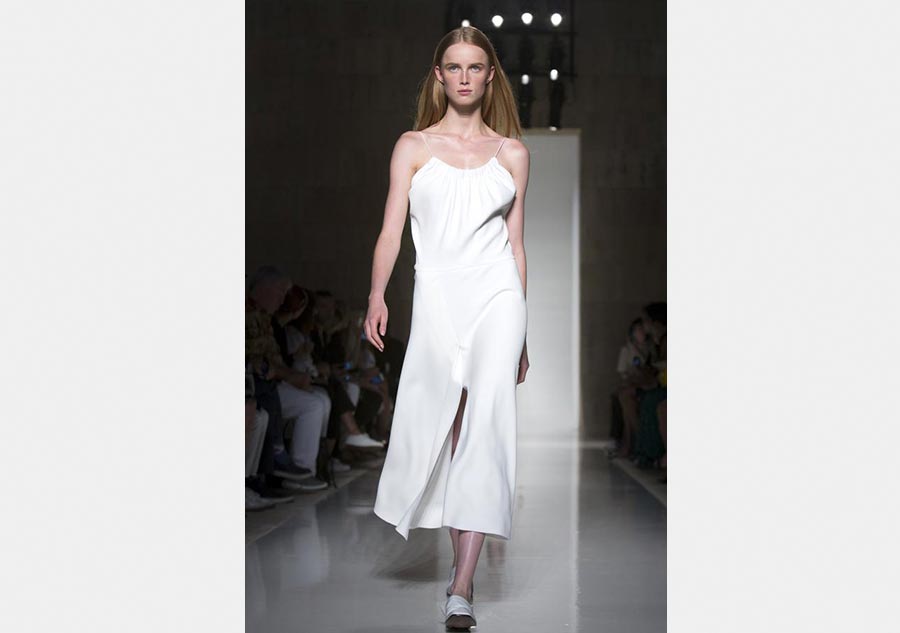 NYFW: Victoria Beckham Spring/Summer 2016 collection