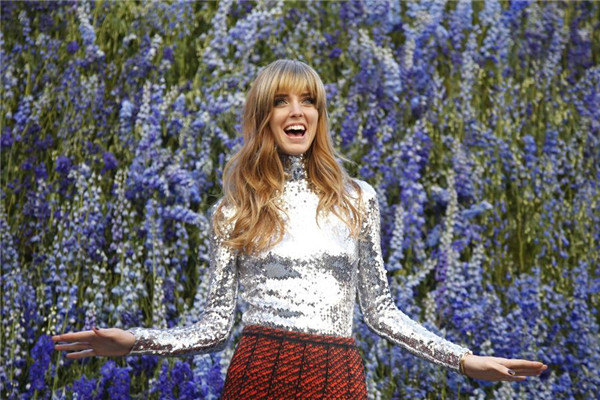 Celebrities shine at Paris Fashion Week