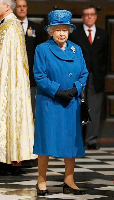 Queen Elizabeth's colorful outfits