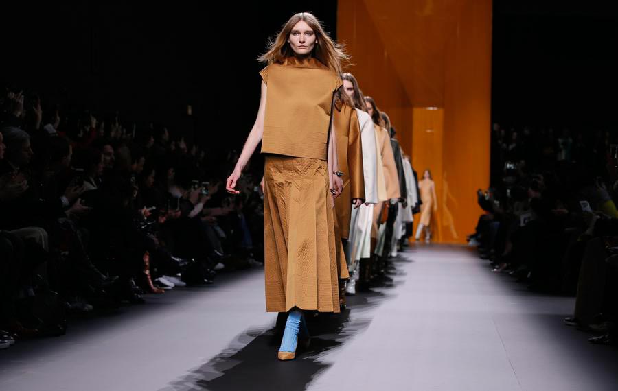 Paris Fashion Week: Hermes Fall/Winter 2016/2017