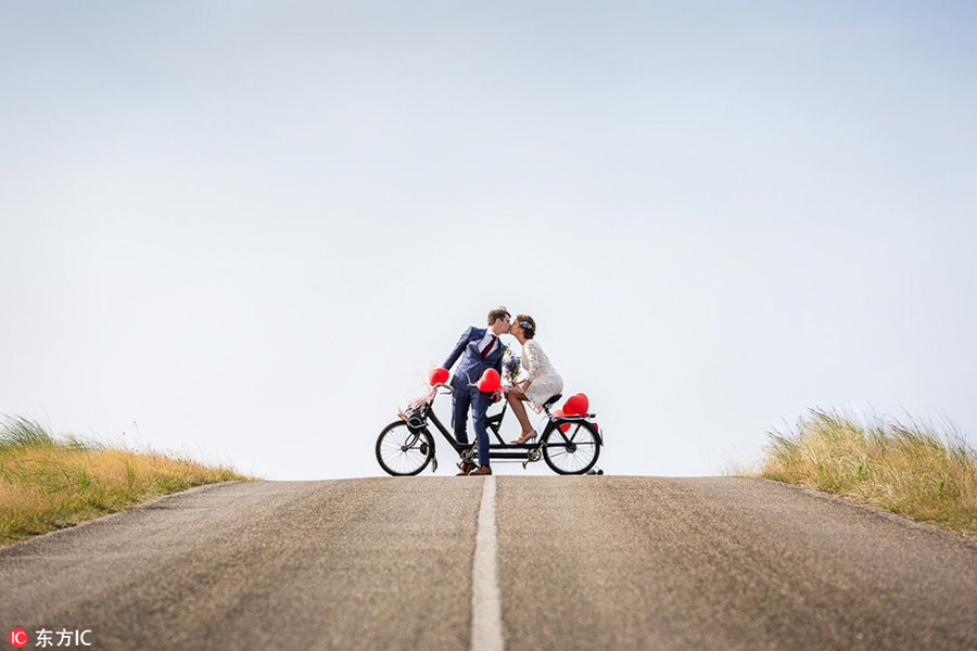 Romance in the air: Best wedding photos of 2016