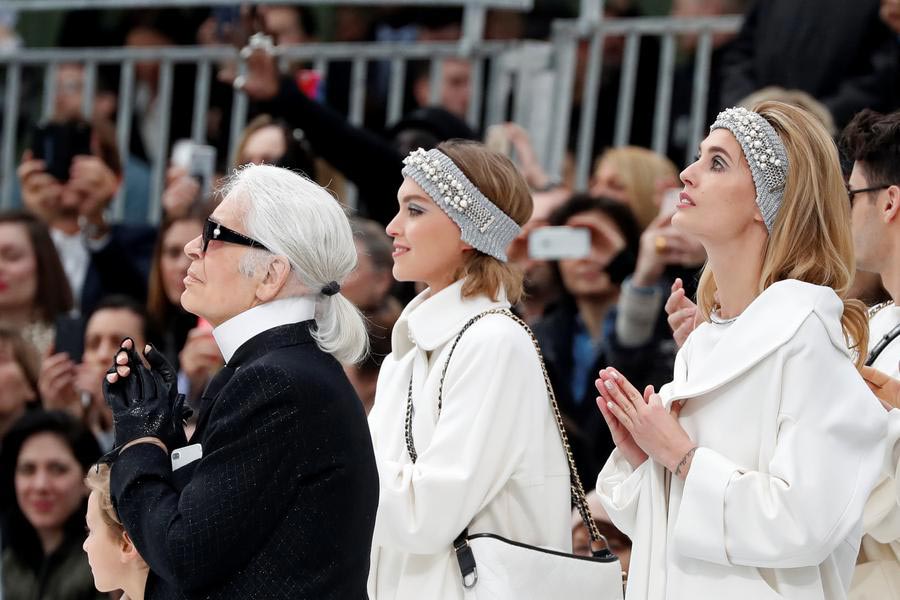 Paris Fashion Week: Chanel Fall/Winter 2017-2018