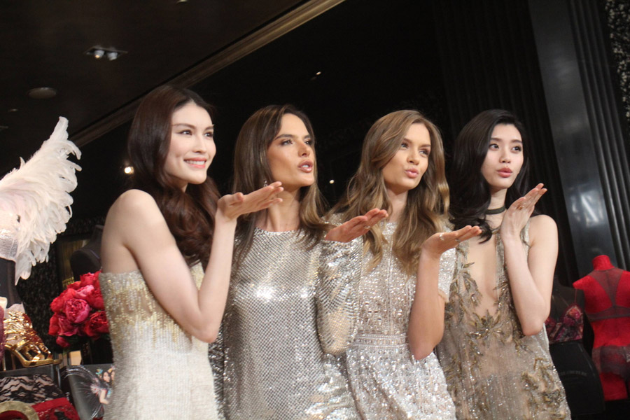 Victoria's Secret angels grace opening of Shanghai flagship store